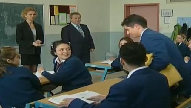 Ezgi Mola'nın ekranla böyle tanışmış!